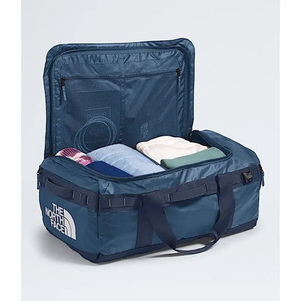 The North Face Base Camp Voyager kelioninis krepšys, 62 l, perdirbtas plastikas, termoplastiniai poliuretano elastomerai (TPU), mėlynas