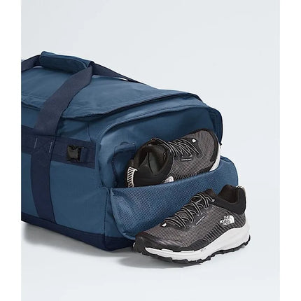 The North Face Base Camp Voyager kelioninis krepšys, 62 l, perdirbtas plastikas, termoplastiniai poliuretano elastomerai (TPU), mėlynas