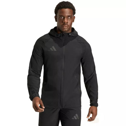 Vyriška adidas Tiro 26 kelioninė vėjovė striukė, juoda, JM5539