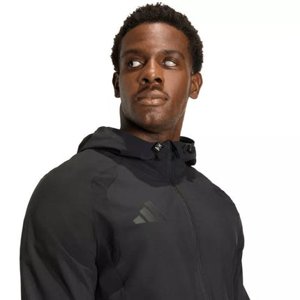 Vyriška adidas Tiro 26 kelioninė vėjovė striukė, juoda, JM5539