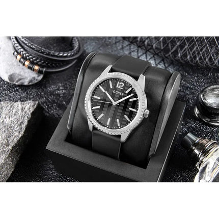 Vyriškas laikrodis Guess Chip GW1063G1 + DĖŽUTĖ