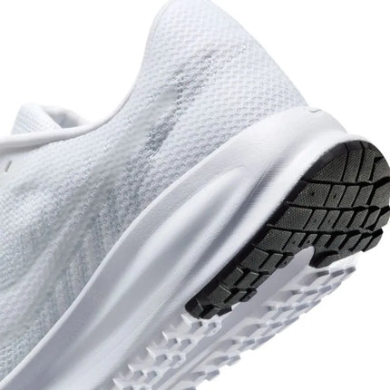 Vyriški bėgimo bateliai Nike Run Defy HM9594-100