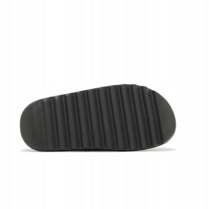 Vyriškos „Adidas Yeezy Slide Dark Onyx“ šlepetės – ID5103
