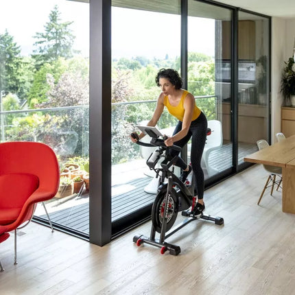 Schwinn IC8 mankštinis dviratis