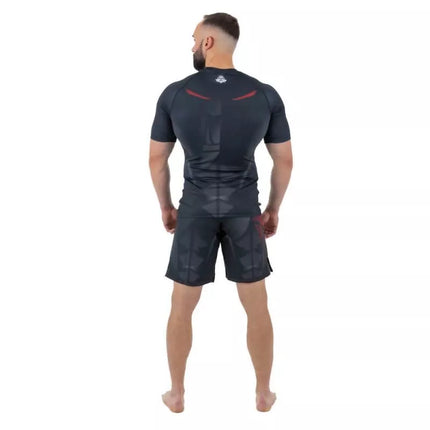 The "Snake" compression Rashguard shirt is made of DBX MORE DRY M material.