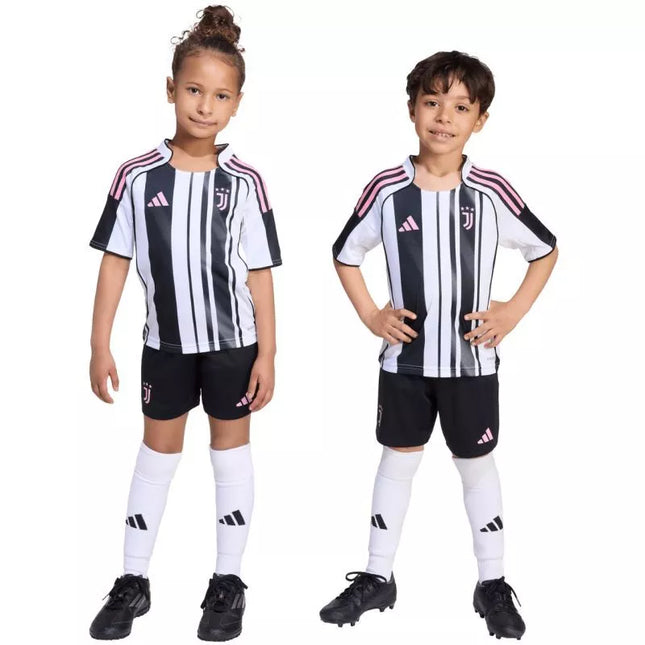 adidas Juventus 25/26 Vaikų namų komplektas, balta ir juoda, JN5220