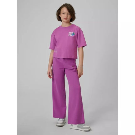 Loose T-shirt with a girl's print 4F 4FJRSS26TTSHF3827-51S