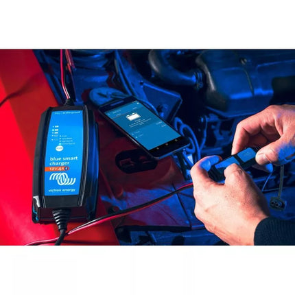 Blue Smart IP65s 12/5 įkroviklis + nuolatinės srovės (DC) jungtis