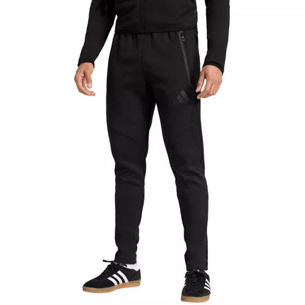 Vyrų adidas Tiro 26 Travel sportinės kelnės juodos KF6072