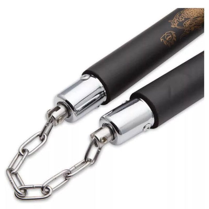 Training nunchaku on chains DBX BUSHIDO ARW-5049
