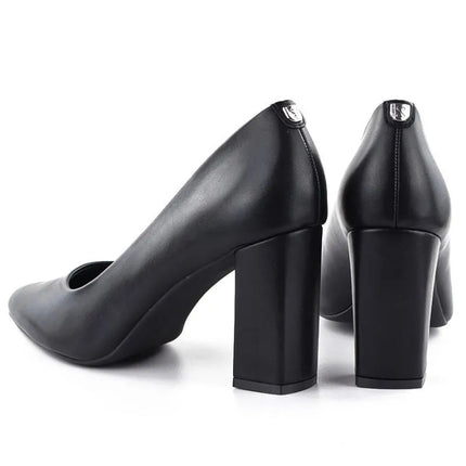 Black pumps with pointed toe, black Sergio Leone PB216