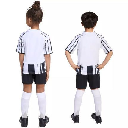 adidas Juventus 25/26 Vaikų namų komplektas, balta ir juoda, JN5220