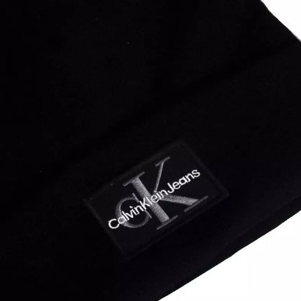 Calvin Klein CK Juoda kepurė su logotipu - LZ04D8080G-UB1