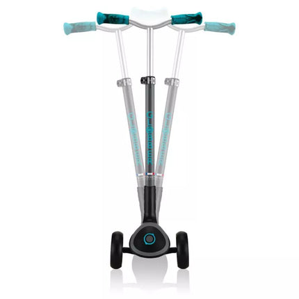 Globber Master Prime 3 ratų paspirtukas / juodas - tamsiai žalsvas 664-105