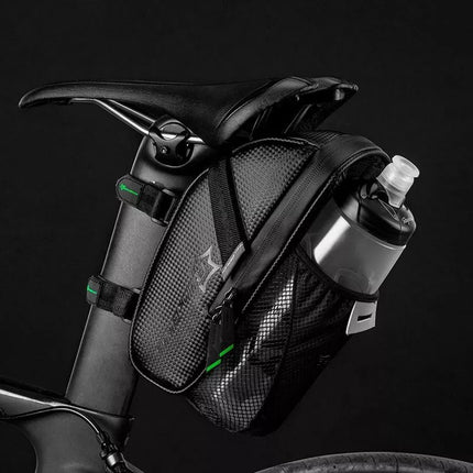 Rockbros C7-1 vandeniui atspari dviračio tašė su tvirtinimu prie balnelio 1.5l - juoda