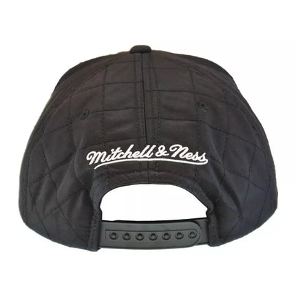 Mitchell & Ness NBA Diamond Base HWC Čikagos Bulls kepuraitė - HHSS3182-CBUYYPPPBLCK
