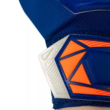 Reusch Attrakt Starter Solid Junior goalkeeper gloves blue 5672514 4126