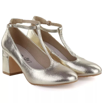 Shiny gold pumps with a strap on the block heel Mascara 834283