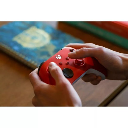 Microsoft Xbox Series Valdiklis - Pulsuojanti Raudona