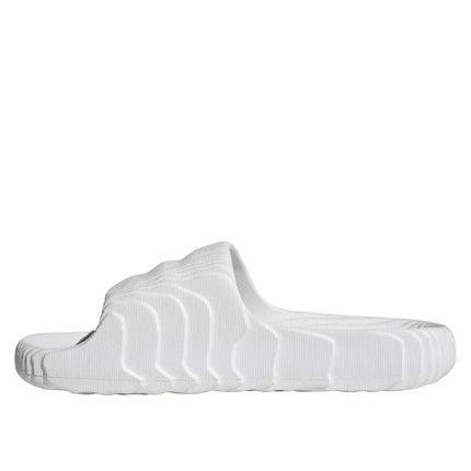 „Adidas Adilette 22 Crystal White“ moteriškos/vyriškos šlepetės su patogiu profiliuotu padu (HQ4672)