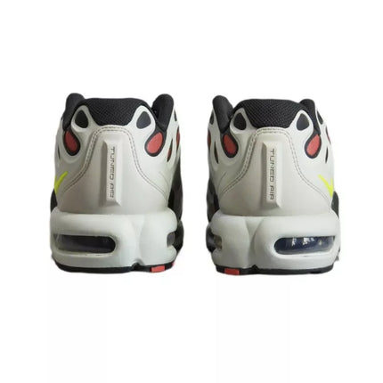 Nike Air Max Plus Drift Šviesiai sidabrinė/Volt Vyriški sportbačiai - FD4290-009