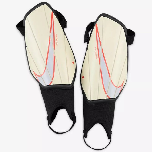 Nike Charge M SP2164 113 futbolo blauzdai