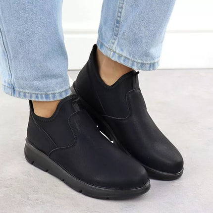 Women's low black ankle boots Potocki 25-90356