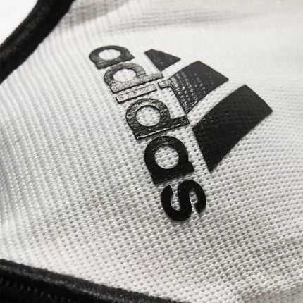 adidas 651879 futbolo apsaugos čiurnoms