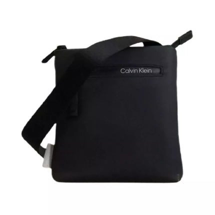 Calvin Klein Rankinė per petį Juoda - ZM0ZM02869 8AX