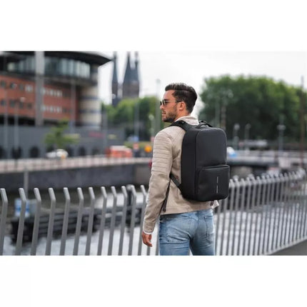 "XD DESIGN" KUPRINĖ SU APSAUGA NUO VAGYSČIŲ, LANKSTUS SPORTO KREPŠYS, JUODAS P/N: P705.801