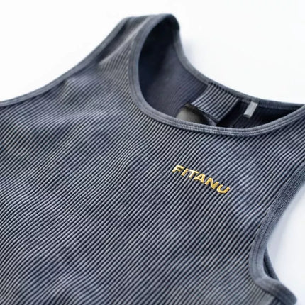 Women's Sleeveless Fit SEAMLESS Top