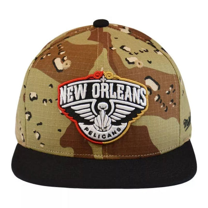 Mitchell & Ness NBA New Orleans Pelicans Šokoladinio Kamo Kepuraitė - HHSS1101-NOPYYPPPCAMO