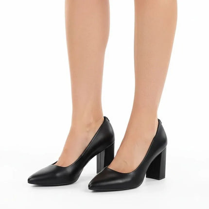 Black pumps with pointed toe, black Sergio Leone PB216