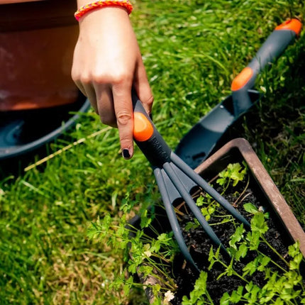 CLAWS GARDEN CULTIVATOR