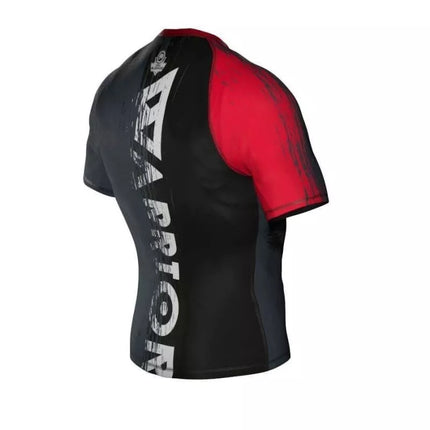 The "Wolf" compression rashguard is made of DBX MORE DRY XL material.