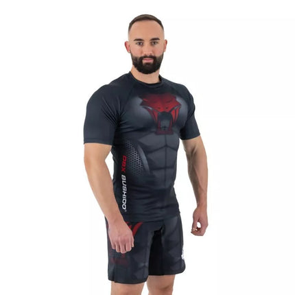 The "Snake" compression Rashguard shirt is made of DBX MORE DRY M material.