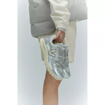 Veja FITZ ROY LI TREKSH SHARK_PIER_SILVER women's shoes (FT2320588A)