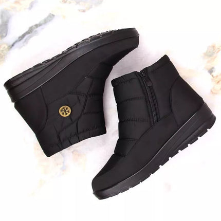 Naujienos W EVE437A juodi aulinukai ant platformos