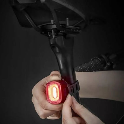 Rockbros Q2S LED galinis dviračio žibintas su išmaniąja stabdžių sistema, komplekte USB-C - USB-A laidas - Juodas