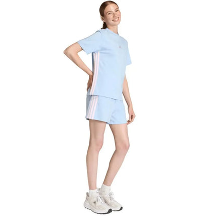 Moterų adidas Essentials 3-Stripes medvilniniai marškinėliai, šviesiai mėlyni KB7119