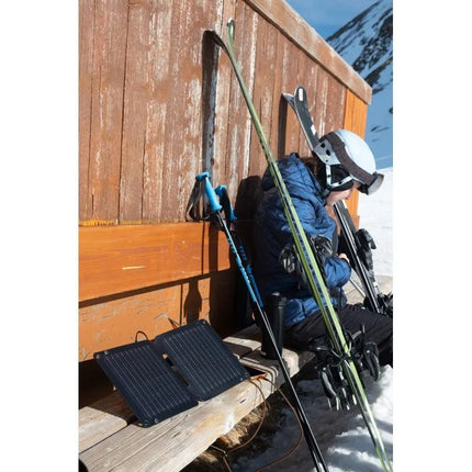 Xtorm XR2S14 Mobile Device Charger Universal Black Solar Outdoor