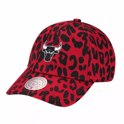 Mitchell & Ness NBA Čikagos Bulls kepuraitė su dirželiu nugaroje - 6LUOMM20061-CBURED1