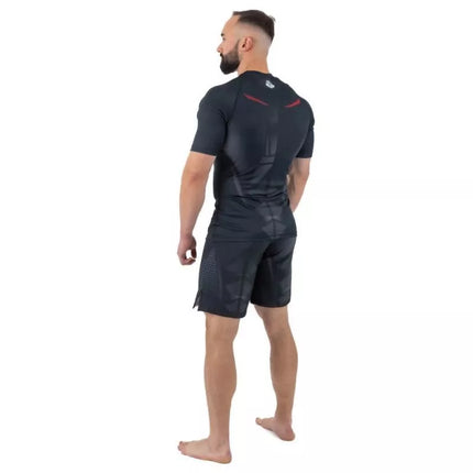 The "Snake" compression Rashguard shirt is made of DBX MORE DRY M material.