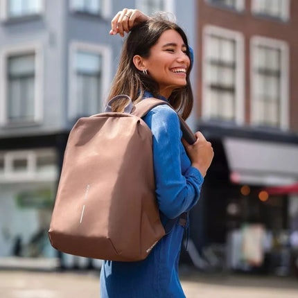 XD DESIGN KUPRINĖ NUO VAGYSTĖS BOBBY SOFT BROWN P/N: P705.796