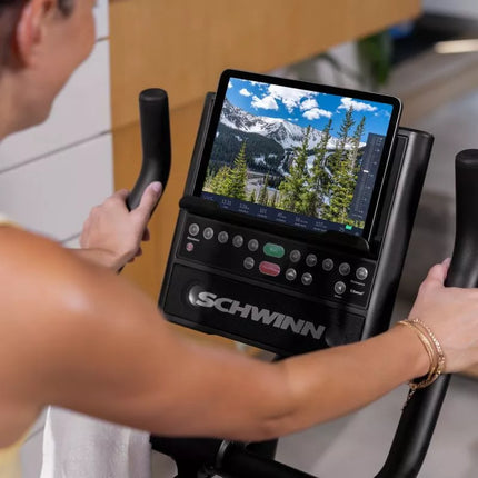 Schwinn 590U Programuojamas dviratis 100952