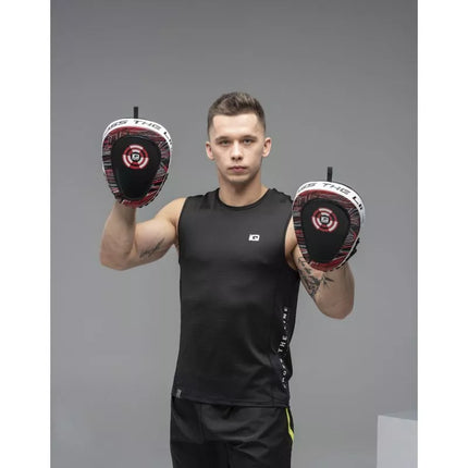 Golope treniruočių skydas