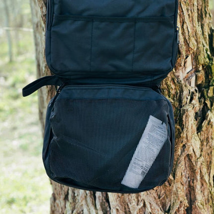 Kelioninė kosmetinė Offlander su pakabinimu OFF_CACC_06BK