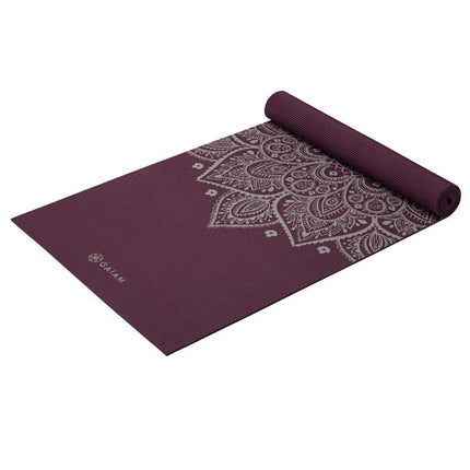 Gaiam Midnight Plum Saulės laikrodžio gėlės jogos kilimėlis, 5 mm, 65734